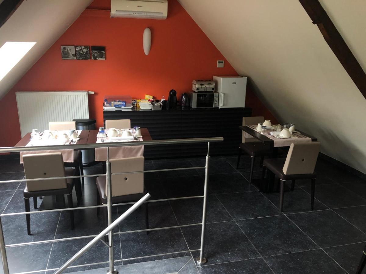 La Table D'Auguste Otel Dour Dış mekan fotoğraf